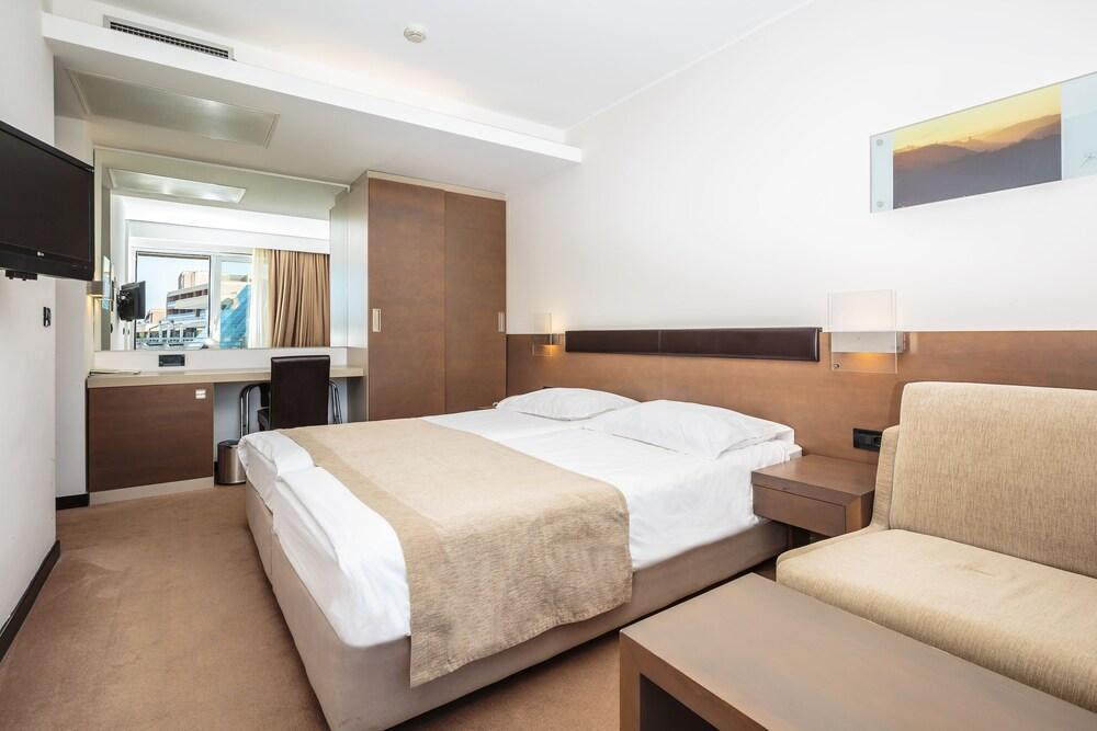 Hotel Molindrio Plava Laguna 포레치 외부 사진